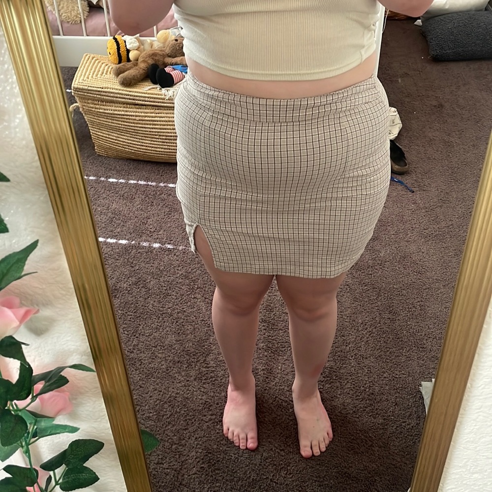 Garage Plaid Mini-Skirt With Slit